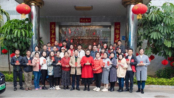 世邦注塑加工祝您2022萬(wàn)事順意，虎力全開！