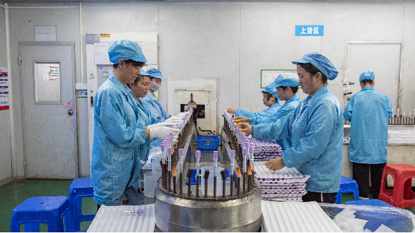 塑料注塑加工收縮問題怎么解決呢？